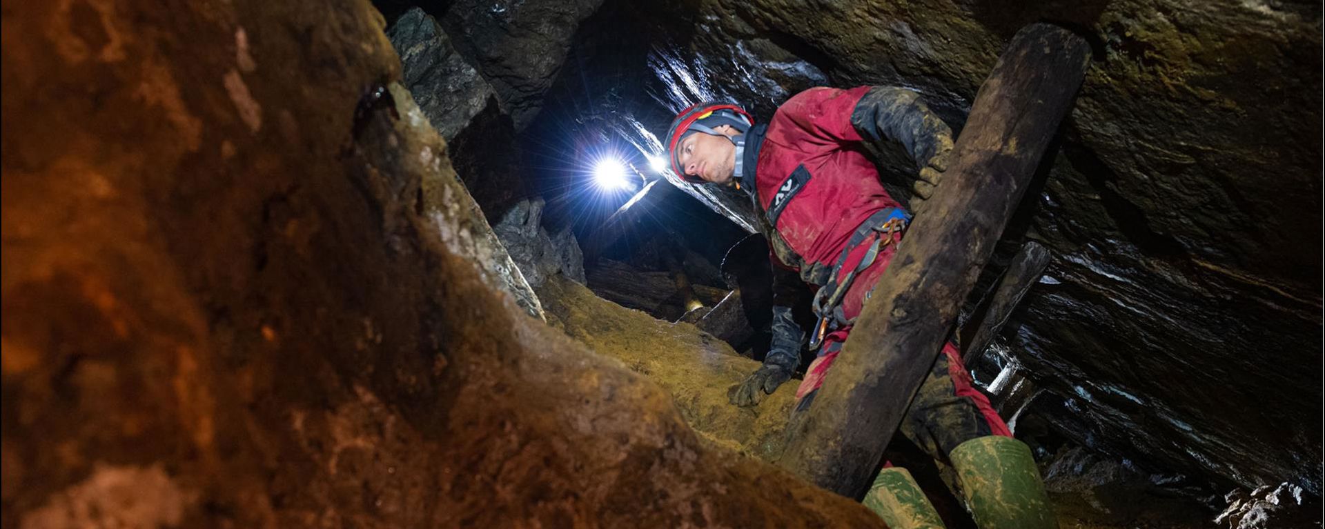 Ein Mann im Bergwerk Villanders